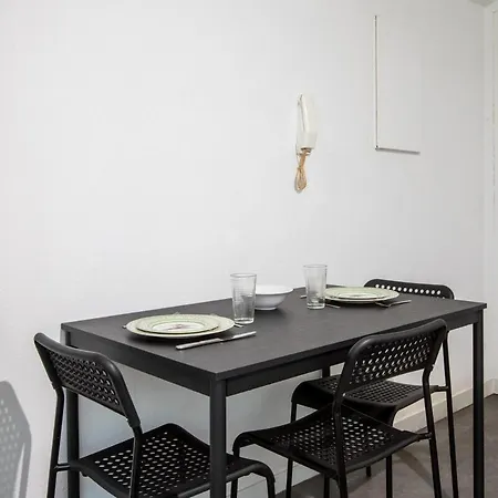 Spacieux Studio, Maison De Maître, Parking Privé Sur Place, Centre Apartamento